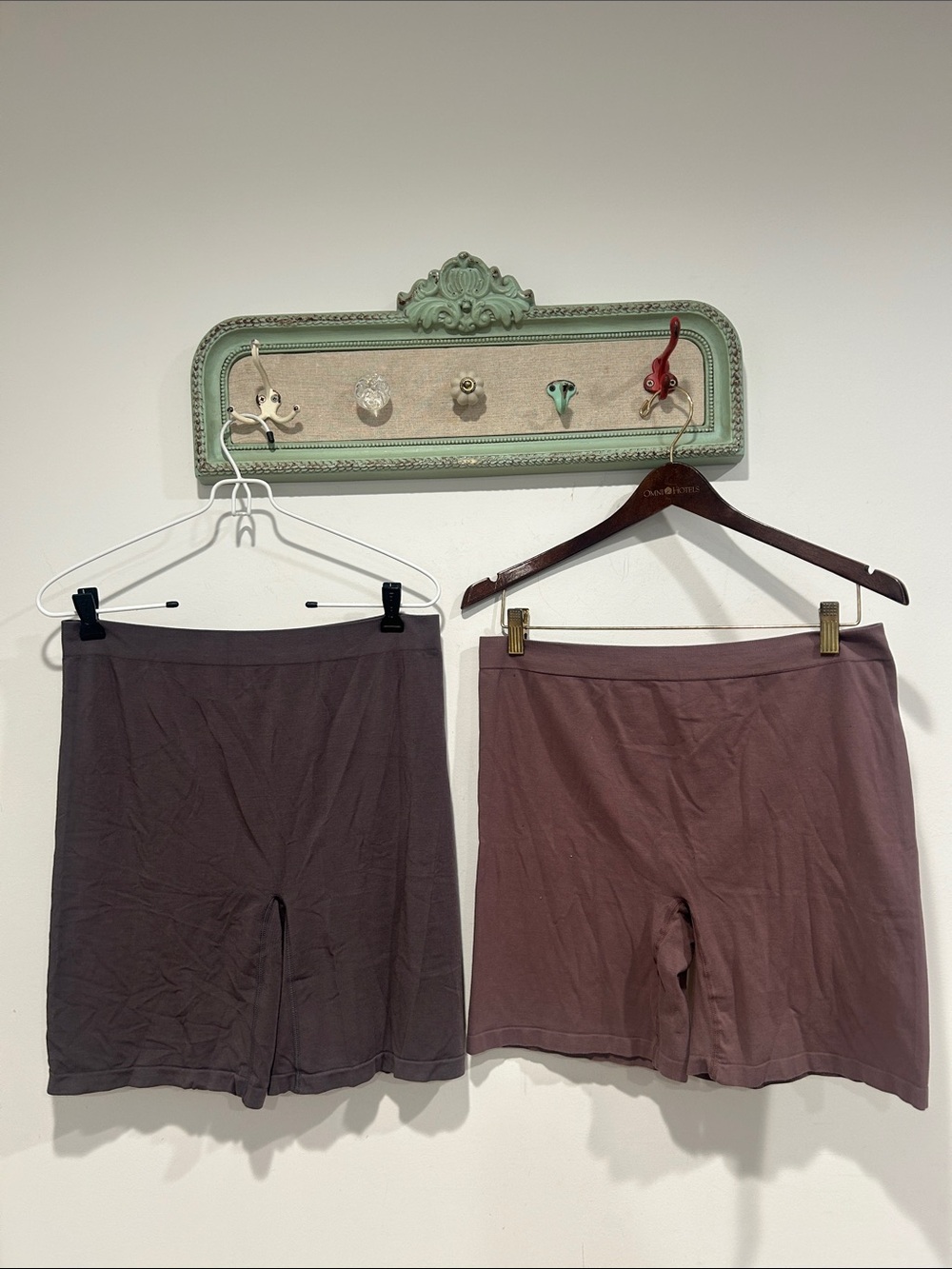 Breezies Women’s 2X Stretch smoothing  Bike Shorts plus size taupe and gun metal